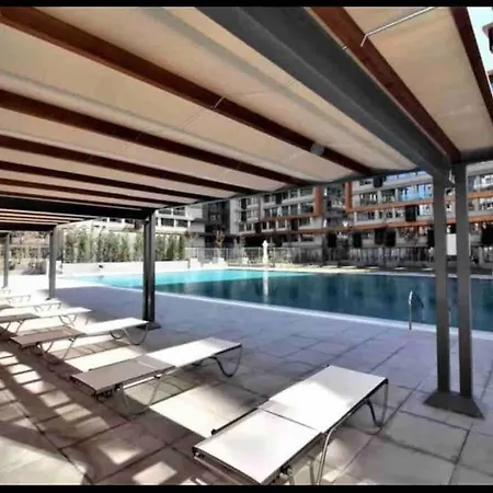 公寓 Wonderful 4 Bedrooms With Pool *